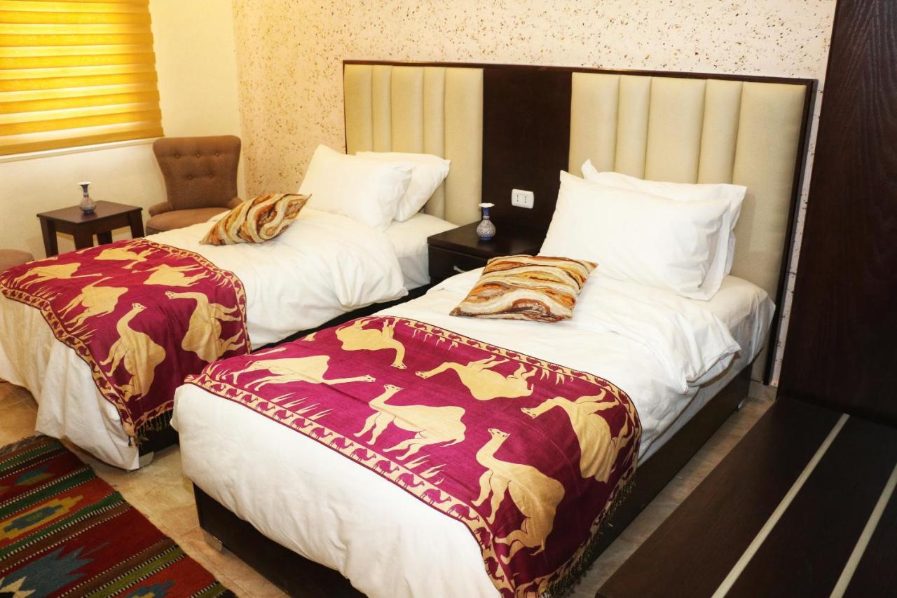 Petra Stones Inn Ваді-Муса Екстер'єр фото